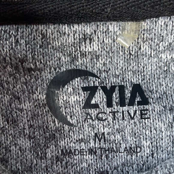 Medium ZYIA active jacket - Picture 5 of 7